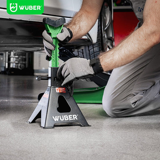 Kobyłka warsztatowa do zastosowania w garażu - podnoszenie samochodu