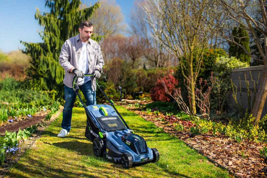 Kosiarka akumulatorowa bezszczotkowa 38 cm 40 V WUBER