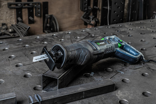 Piła szablasta lisi ogon 1700 W WUBER