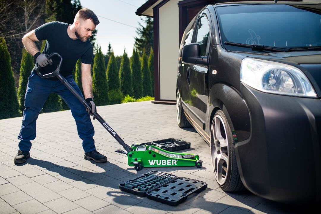 Skręcanie akcesoriów i sposób użycia podnośnika W22021 WUBER