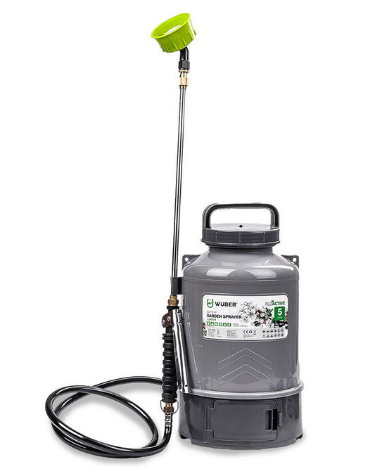 Opryskiwacz akumulatorowy z przymocowaną lancą do uchwytu W24004